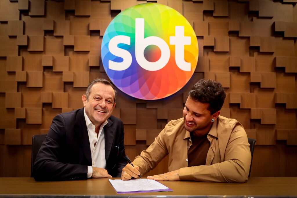 do-papai-noel-ao-samba:-lucas-guimaraes-conta-planos-para-o-fim-de-ano-e-carnaval