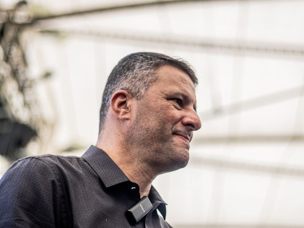 apos-susto-de-oscar,-relembre-jogadores-que-enfrentaram-problemas-cardiacos-no-futebol