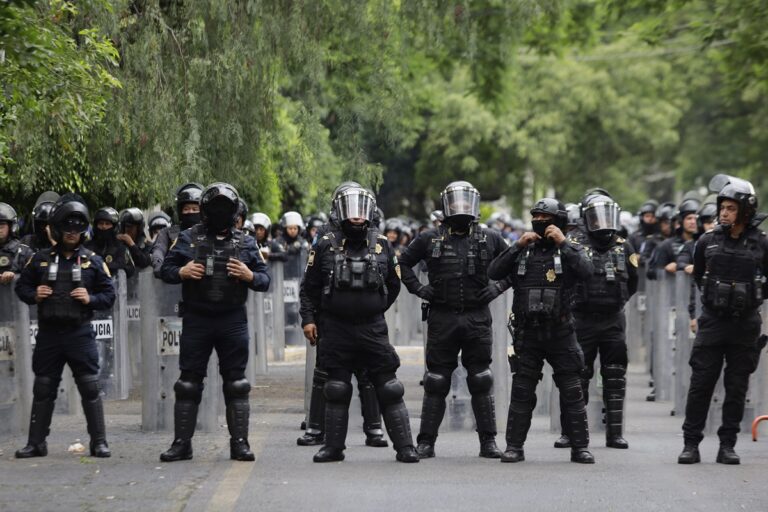 protesto-contra-faccoes-sacodem-governo-mexicano-(por-leonardo-barreto