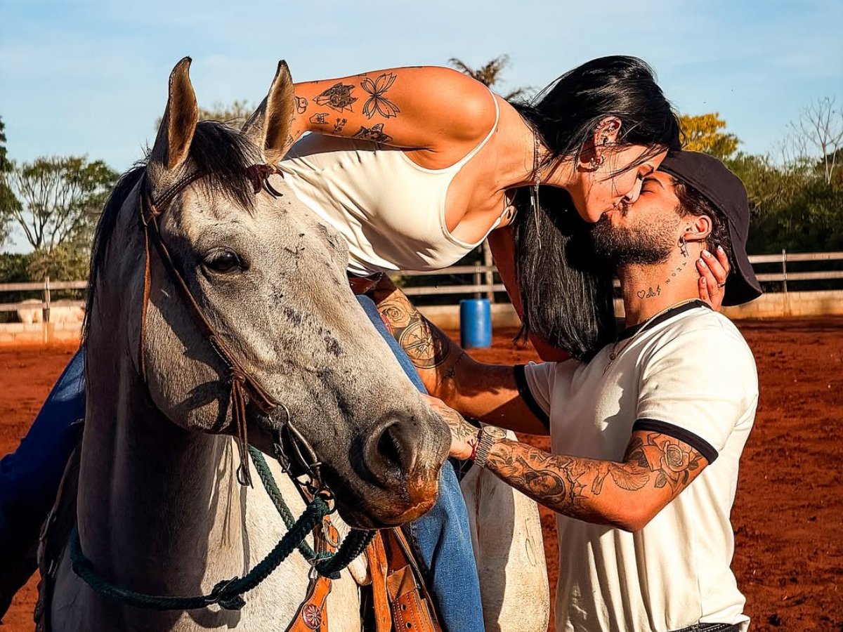 Ana Castela brinca sobre casamento com Zé Felipe em aniversário: “Se ele não aceitar…”