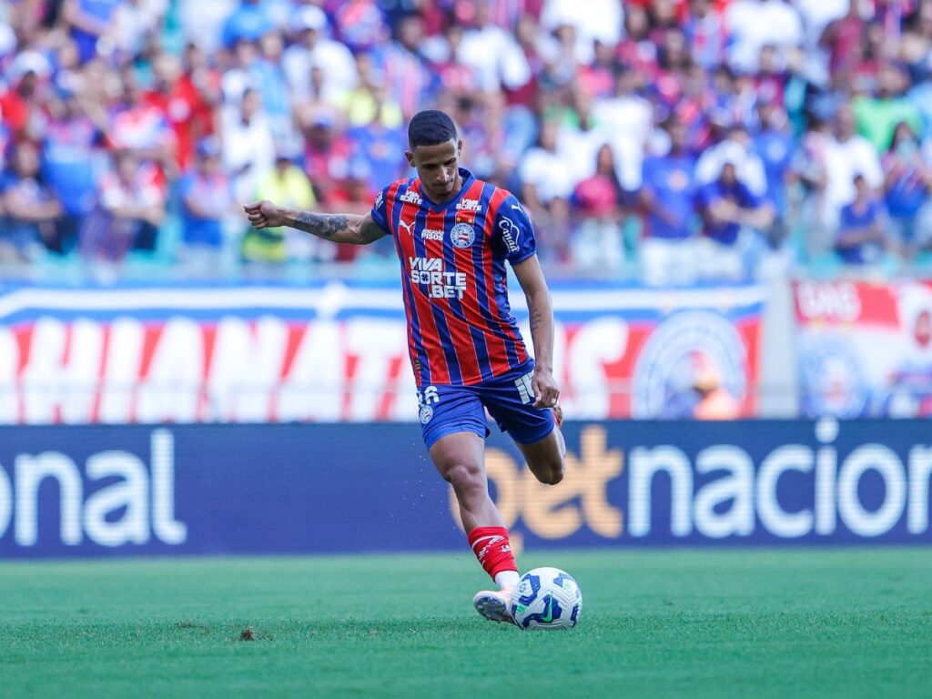 juba-ganha-moral:-ancelotti-elogia-lateral-e-cita-chance-de-convocacao-para-a-copa