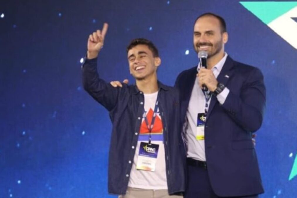 O desencontro de Nikolas e Eduardo Bolsonaro em El Salvador
