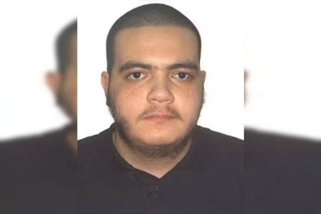 inspirado-em-“dexter”,-jovem-mata-homem-e-fere-a-filha-com-cutelo