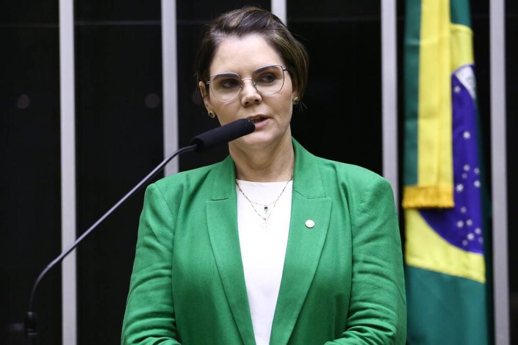 CPMI do INSS: deputada pergunta se depoente tomou Rivotril