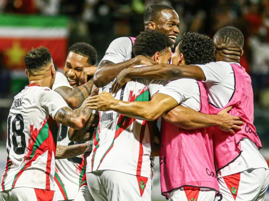 Suriname, Curaçao e Haiti buscam vaga na Copa do Mundo 2026; Europa também vive noite decisiva