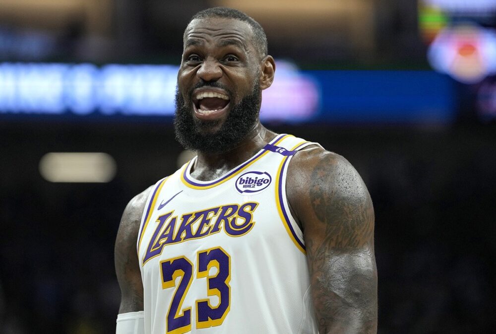 Afastado das quadras, LeBron James reconhece falta de ritmo e fôlego