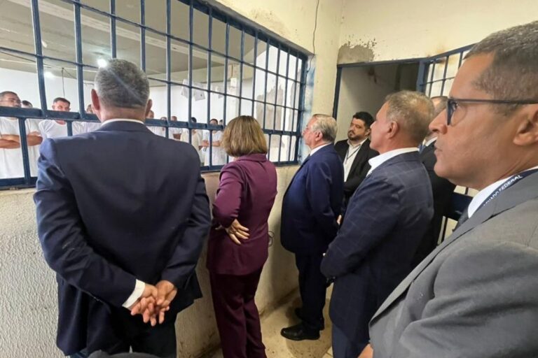 bolsonaro-na-papuda:-relatorio-de-senadores-aponta-falhas-estruturais