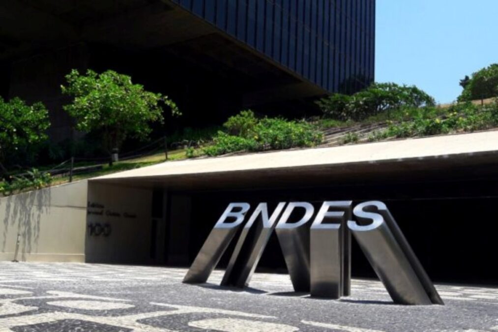 Tarifaço: BNDES abre consulta sobre empresas com direito a crédito