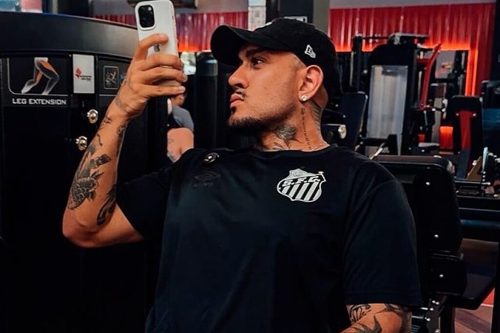 antes-e-depois:-mc-binn-mostra-como-ficou-apos-perder-50-kg