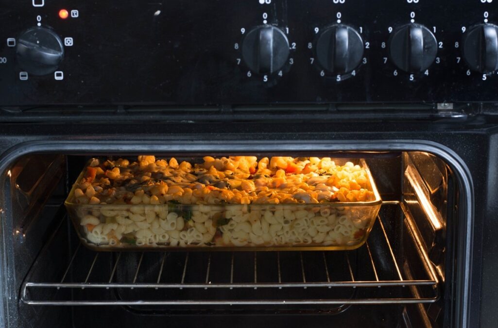 Macarrão de forno cremoso pronto em 15 minutos; veja a receita