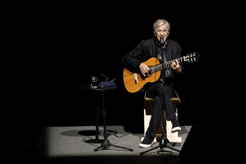 caetano-veloso-no-estilo-brasil:-o-que-esperar-do-espetaculo