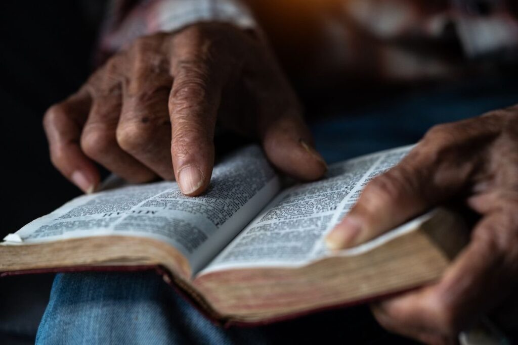 pastor-estupra-enteadas-gemeas-e-e-preso-no-rio-de-janeiro