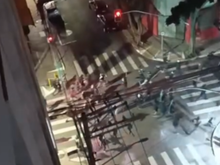 confronto-entre-torcidas-causa-panico-no-centro-de-sp-apos-corinthians-x-sao-paulo