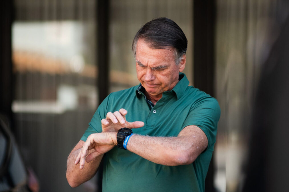 Mídia internacional repercute prisão de Bolsonaro; confira destaques