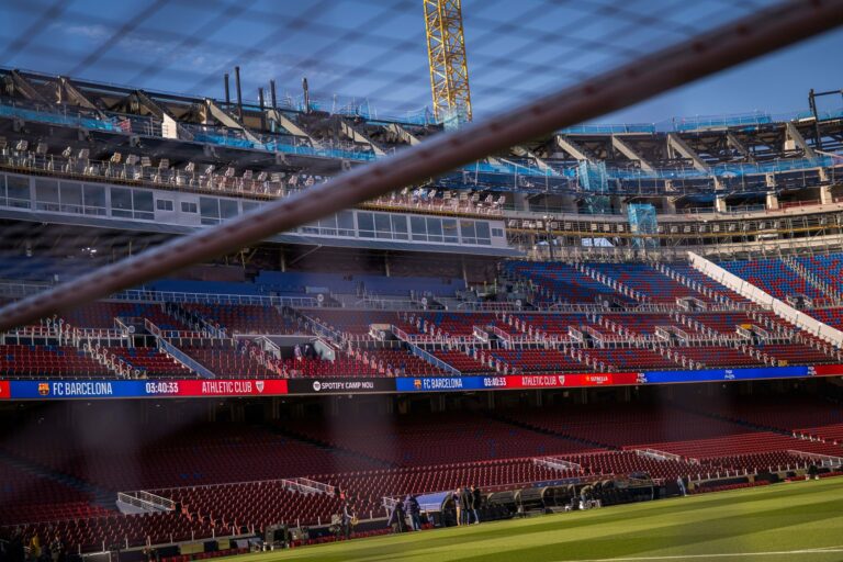 retorno-ao-camp-nou:-barcelona-volta-a-jogar-no-estadio-apos-909-dias