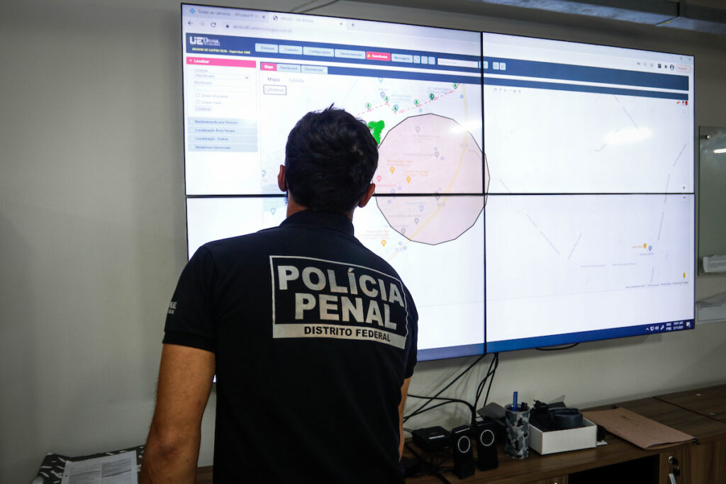 como-a-central-do-df-detectou-a-violacao-que-levou-bolsonaro-a-prisao