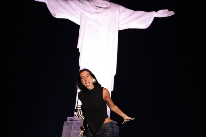 “ministra-do-turismo”?-dua-lipa-se-declara-ao-rio-em-post-no-instagram