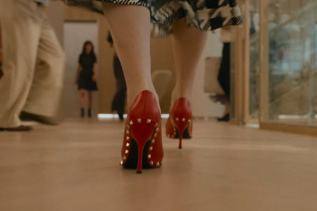 valentino-rockstud-volta-aos-holofotes-com-o-diabo-veste-prada-2