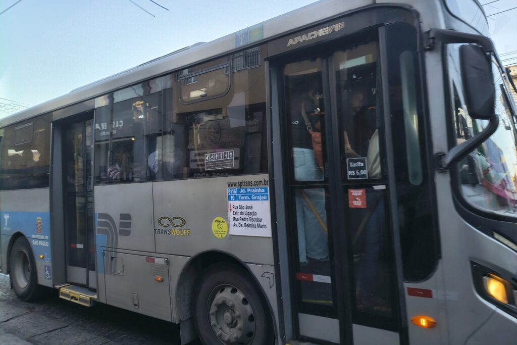 mototaxi-vai-roubar-passageiros-e-degradar-onibus,-dizem-especialistas