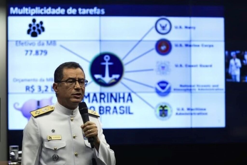 ex-comandante-da-marinha-foi-preso-enquanto-treinava-em-academia-no-df