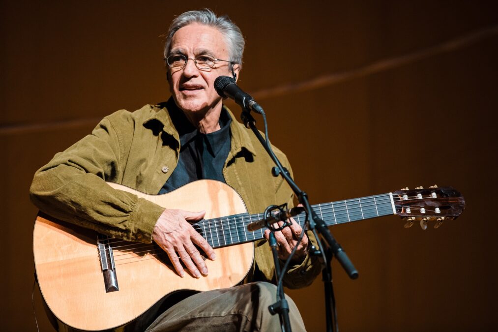 Transa: o álbum que Caetano Veloso fez no exílio e virou obra-prima