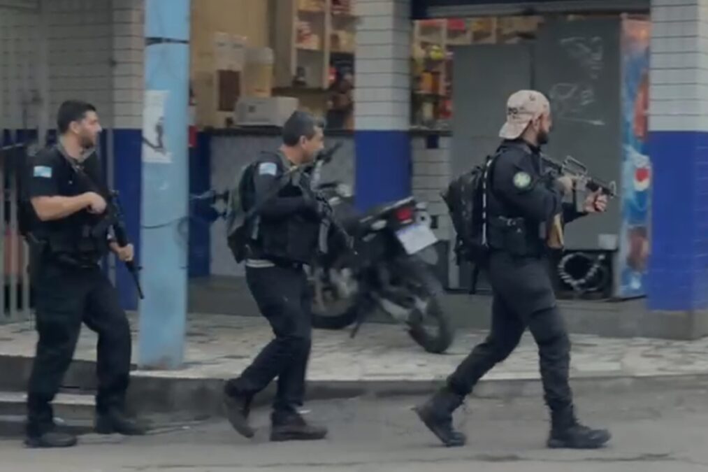 RJ: preso homem que atirou em servidor durante retirada de barricadas