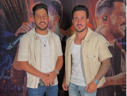 iguinho-e-lulinha-brincam-com-confusoes-do-publico:-“tiram-foto-comigo-e-marcam-ele”