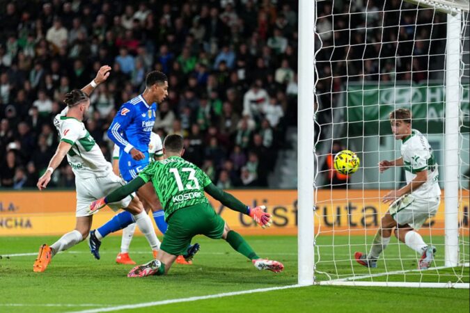 real-madrid-vence-olympiacos-em-duelo-eletrizante-com-sete-gols