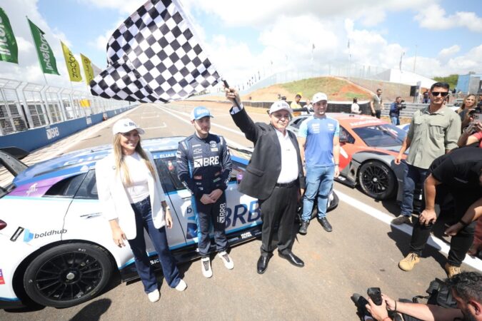 ibaneis-reinaugura-autodromo-de-brasilia:-“simbolico-para-a-cidade”