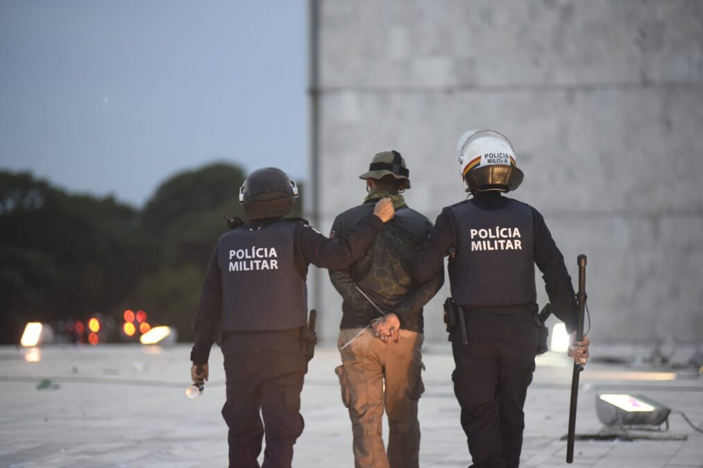 Ex-comandante, coronéis e major: por que oficiais estão na mira do STF