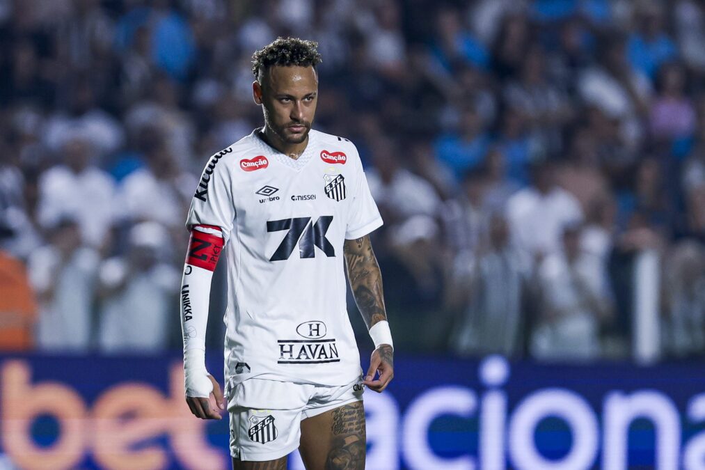 Com Neymar titular, Santos divulga escalação para jogo contra o Sport