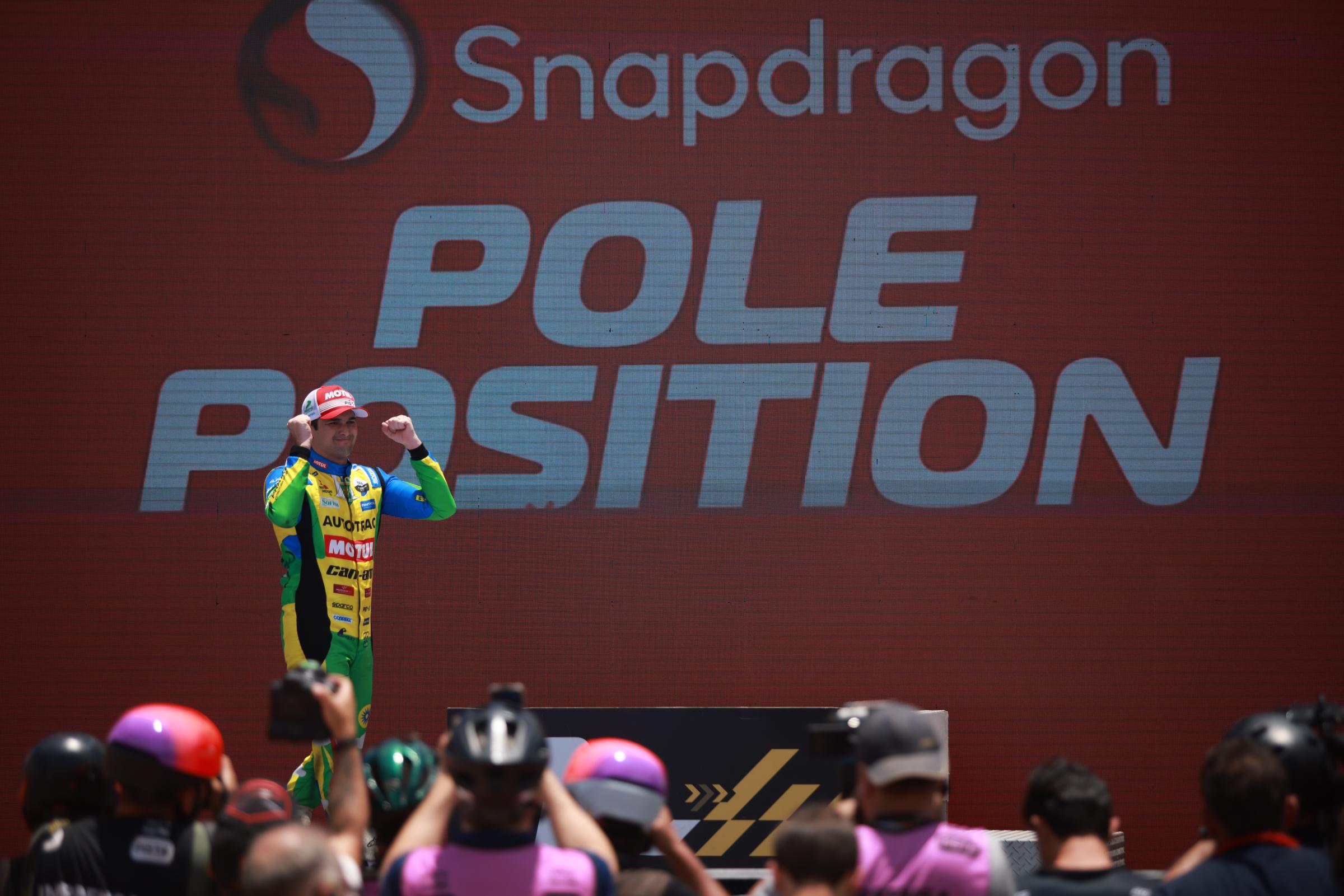 Nelson Piquet Jr. vibra com pole em Brasília e afirma dificuldades