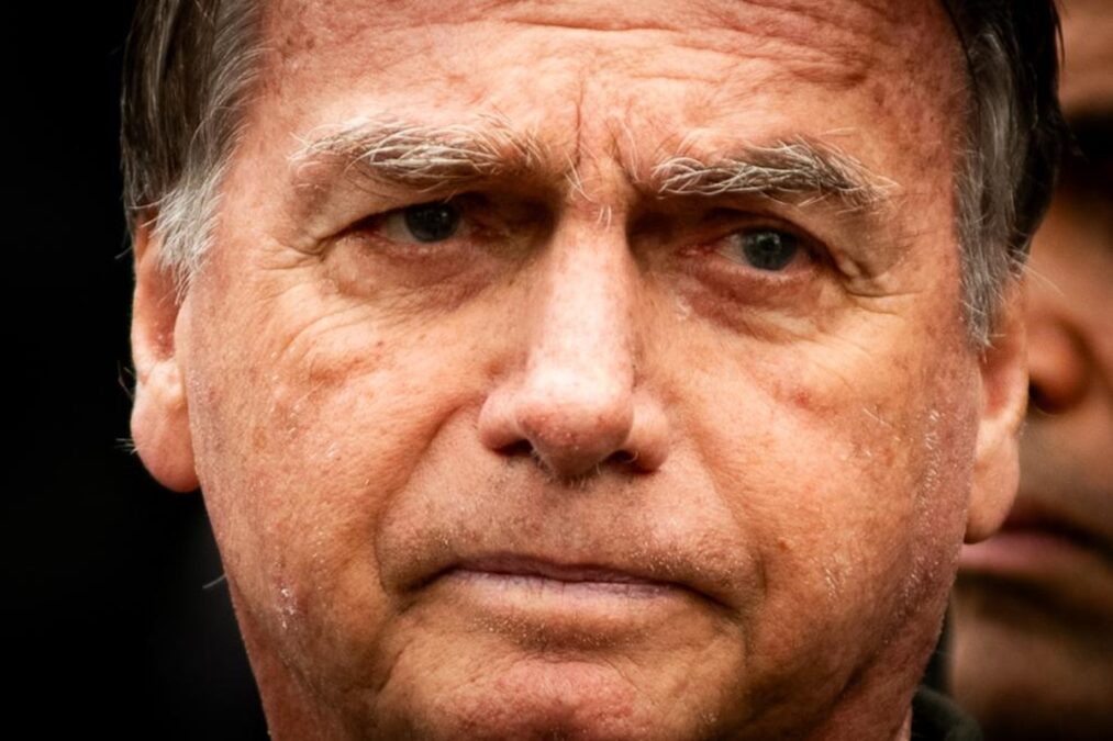 Como livro Ainda Estou Aqui pode ajudar a reduzir pena de Bolsonaro