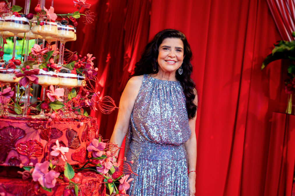 Valeria Leão celebra 60 anos em festa marcada por animação e prestígio