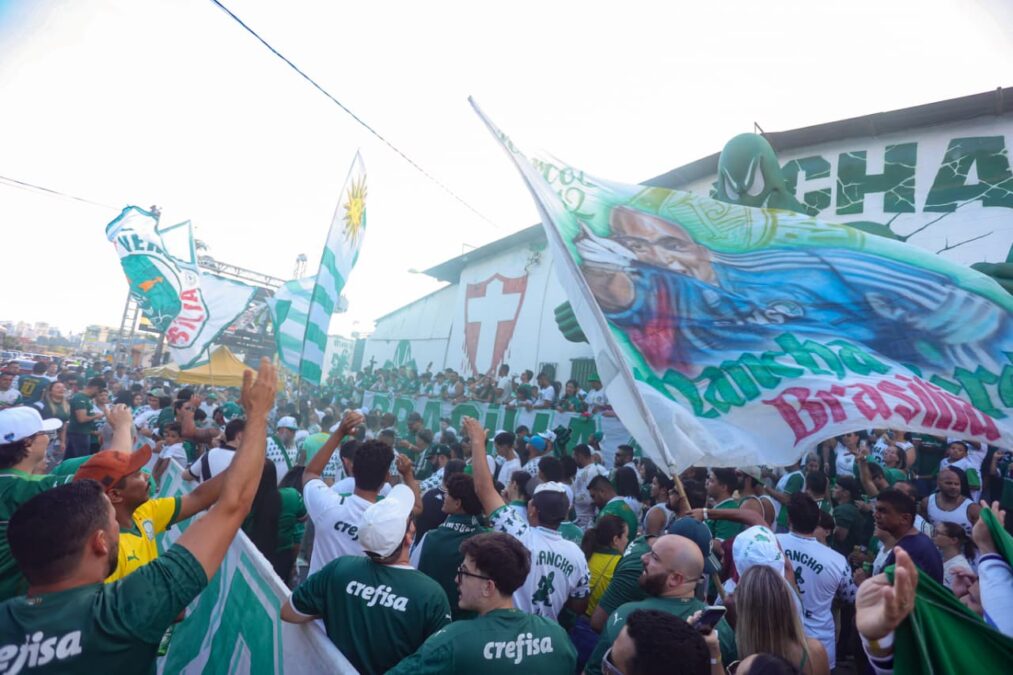 Torcedores acompanham final da Libertadores no DF