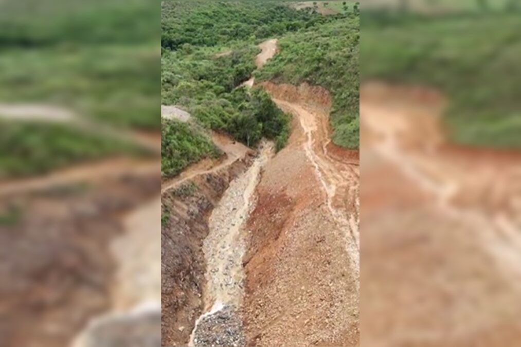 Novo desabamento de lixão atingiu córrego e contaminou água