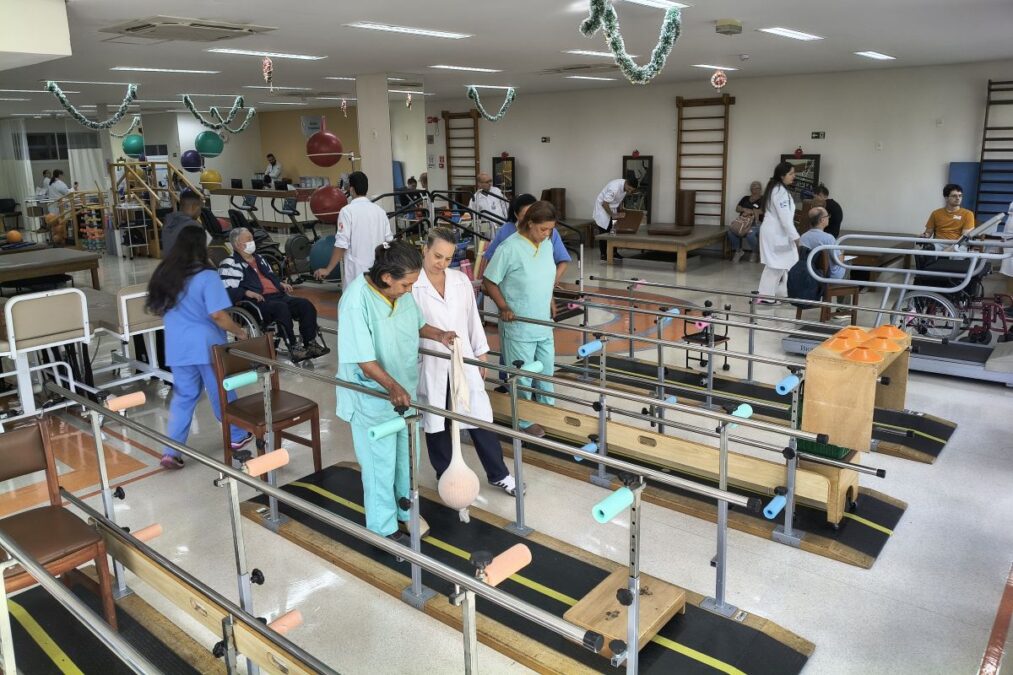Lucy Montoro: referência em reabilitação vê pacientes virarem funcionários