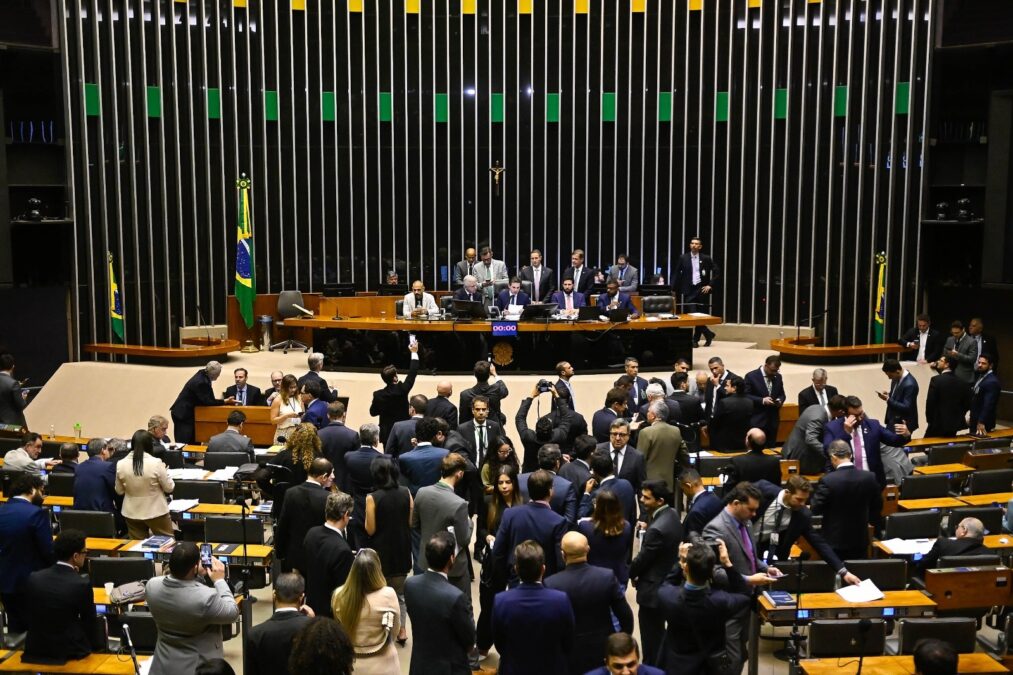 Reformas: adversários e improváveis aliados a prazo (Gustavo Krause)