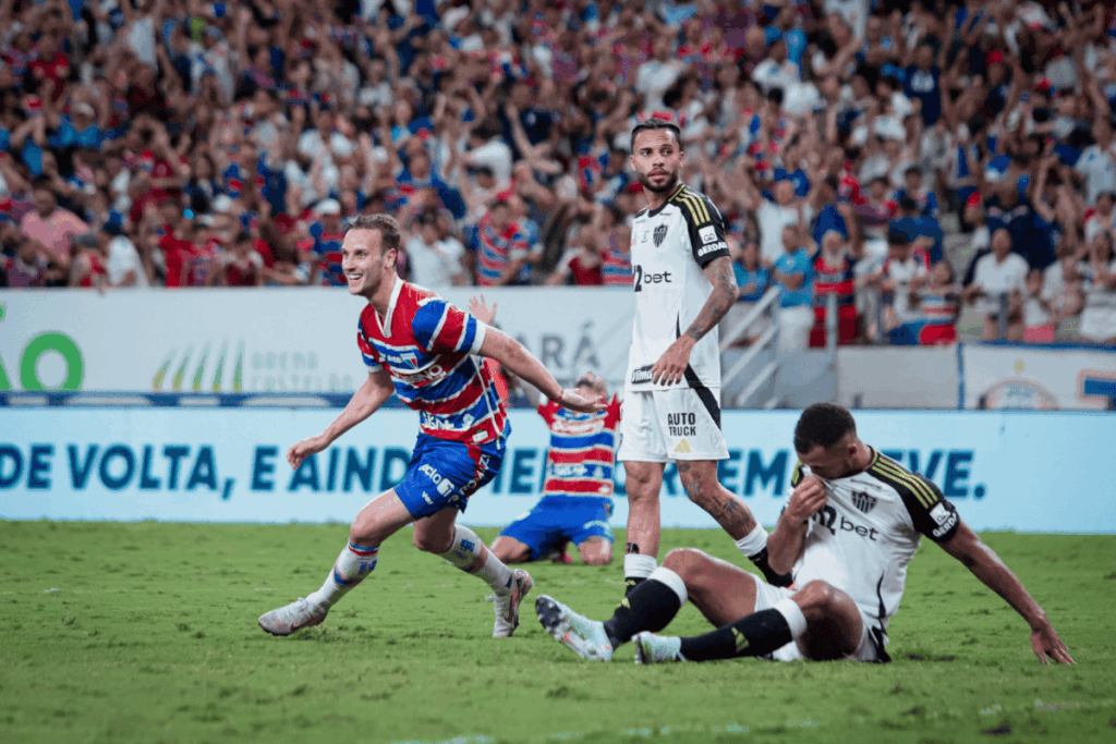 fortaleza-derrota-atletico-mg-e-sonha-com-a-permanencia-no-brasileirao