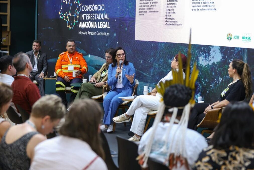 Na COP30, vice-governadora Mailza Assis enfatiza Programa Juntos Pelo Acre em painel com enfoque na Governança Verde