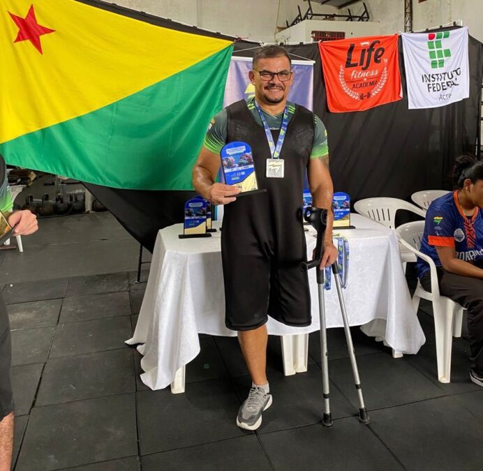 Atleta paralímpico que encontrou no esporte um refúgio após acidente, realiza rifa para comprar prótese