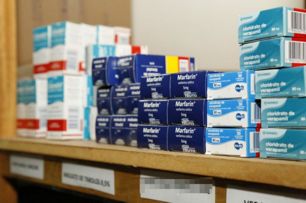 Prefeito Gerlen Diniz anuncia chegada de R$ 936 mil em medicamentos e promete abastecer cinco postos de saúde ainda este ano