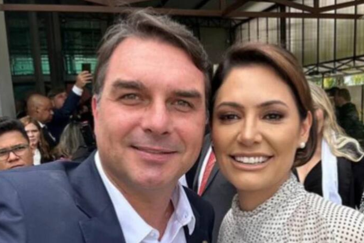 Michelle se manifesta sobre embate com filhos de Bolsonaro