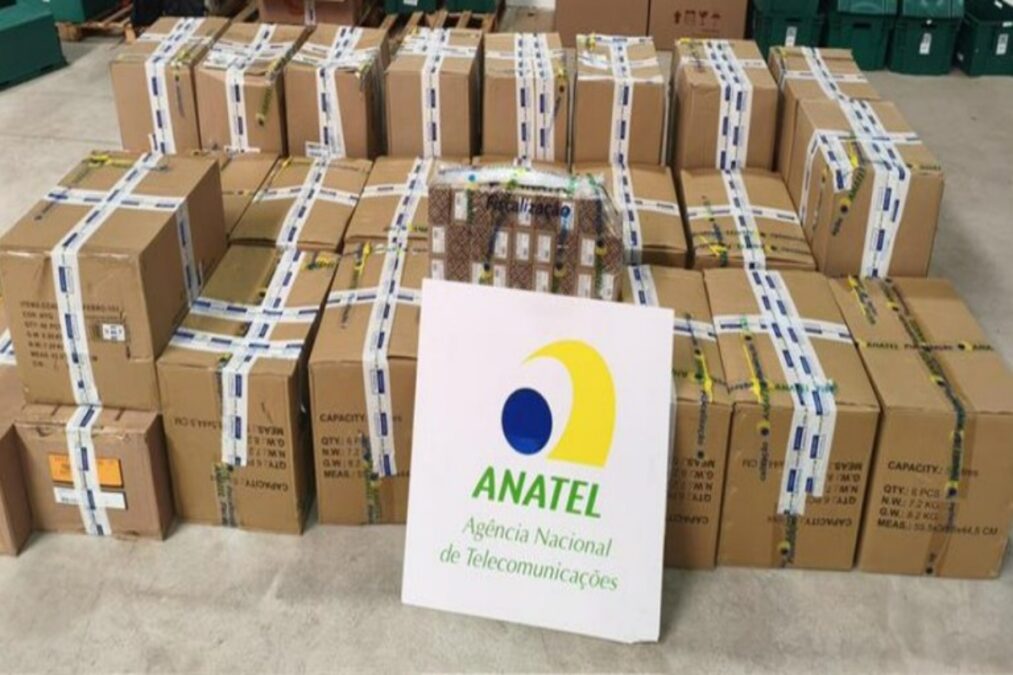 Após Black Friday, Anatel faz apreensões em centros de distribuição
