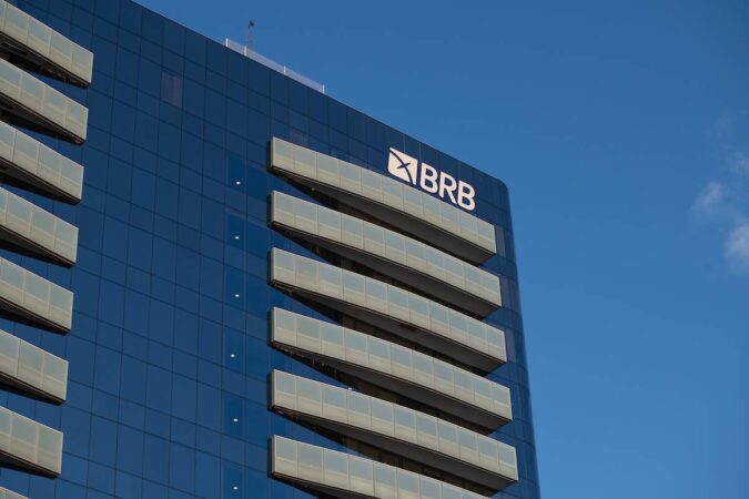 brb-contrata-escritorio-de-advocacia-para-investigar-negocios-com-o-banco-master