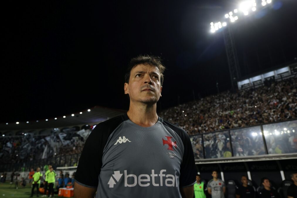Diniz elogia atuação do Vasco e contesta posição da equipe na tabela