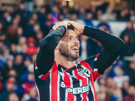 sao-paulo-sofre-novo-transfer-ban-da-fifa-por-divida-ligada-a-calleri