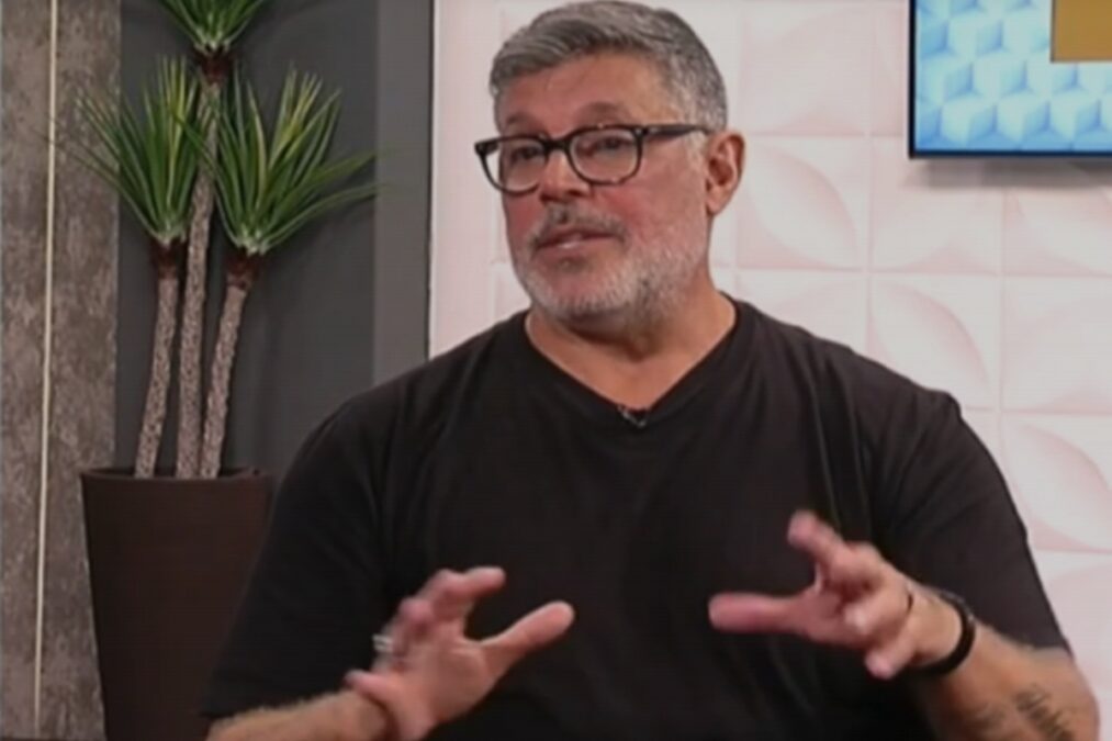 Justiça livra Alexandre Frota de cumprir pena por difamar Jean Wyllys