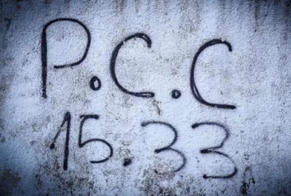 Salve atribuído ao PCC proíbe roubo de celular em favelas de São Paulo