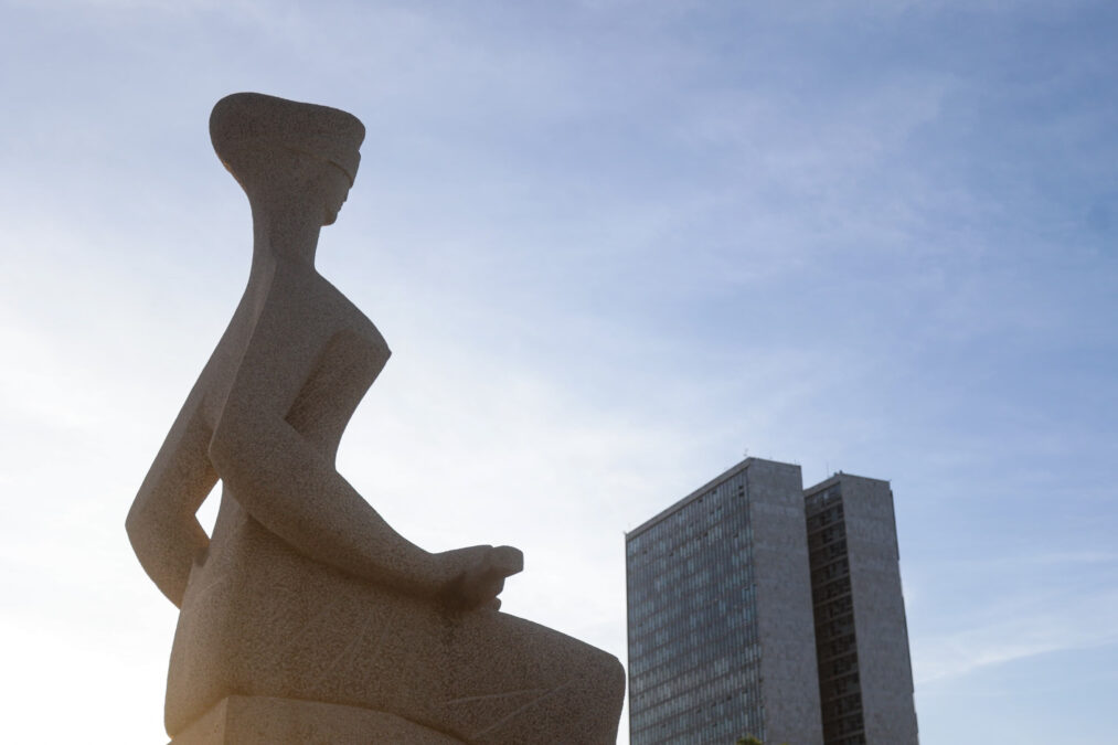 Novo conflito das elites (por Antônio Carlos de Medeiros)